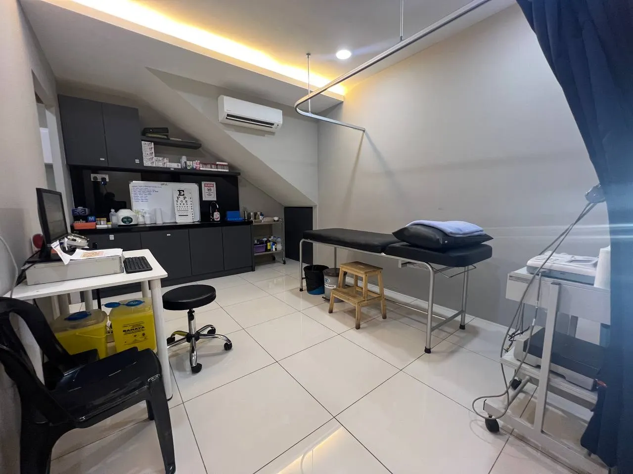Ruang dalaman Klinik Primakasih