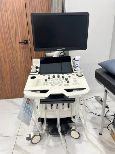 Mesin ultrasound untuk topik pemeriksaan kehamilan